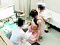 SM動画 熟女妊婦の豊満な乳房をじっくりと触診。腕を高く上げさせられて脇も丸...